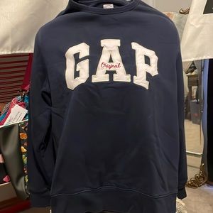 Gap sweat shirt.